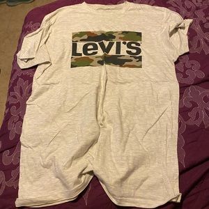 Levi’s shirt